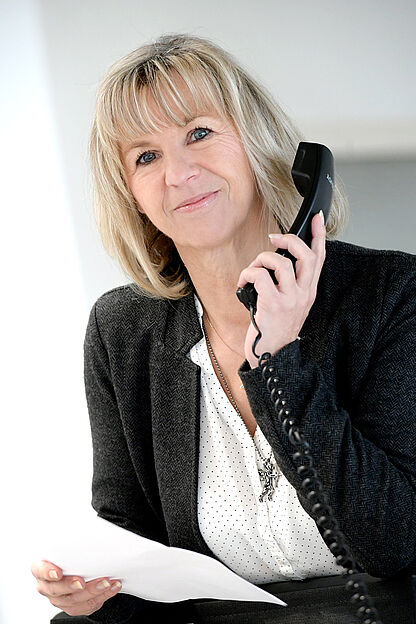 Marina König, Service Assistentin Marina König, Service Assistentin